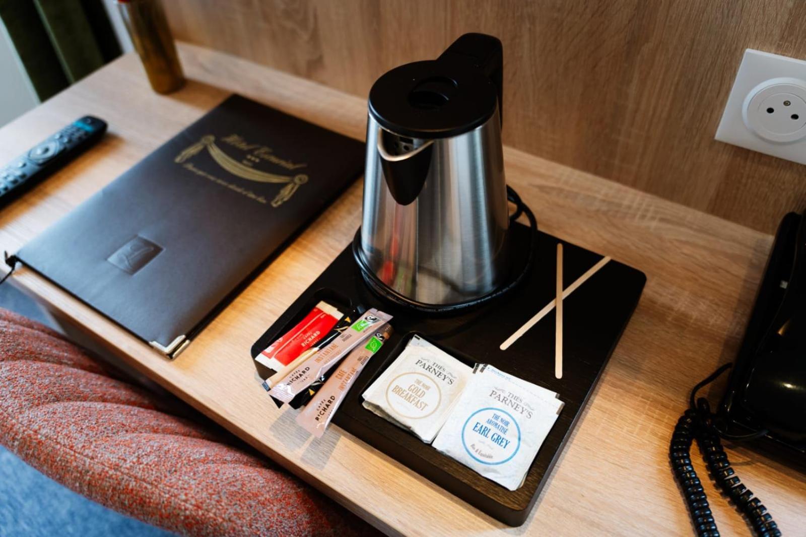 Hotel Escurial - Centre Gare Metz Eksteriør billede